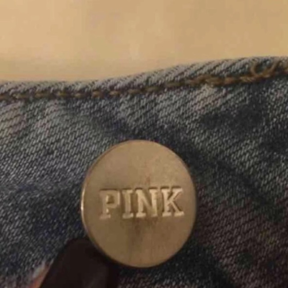 VS // PINK SHORTS